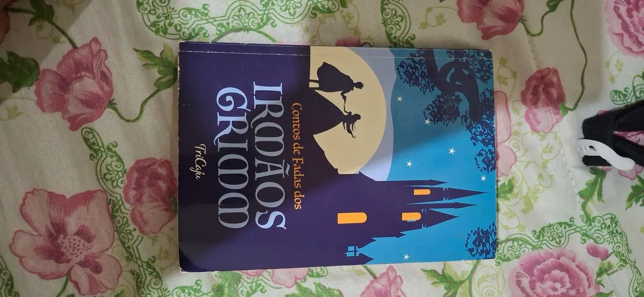 Livro - Contos de Fadas dos Irmãos Grimm