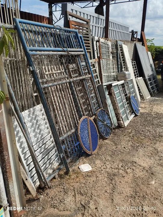 Portas e Janelas Usadas - Diversos Modelos - Foto 5