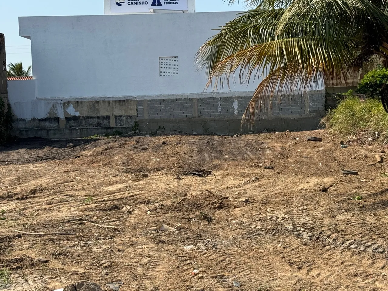 Excelente terreno no Centro de Praia Seca