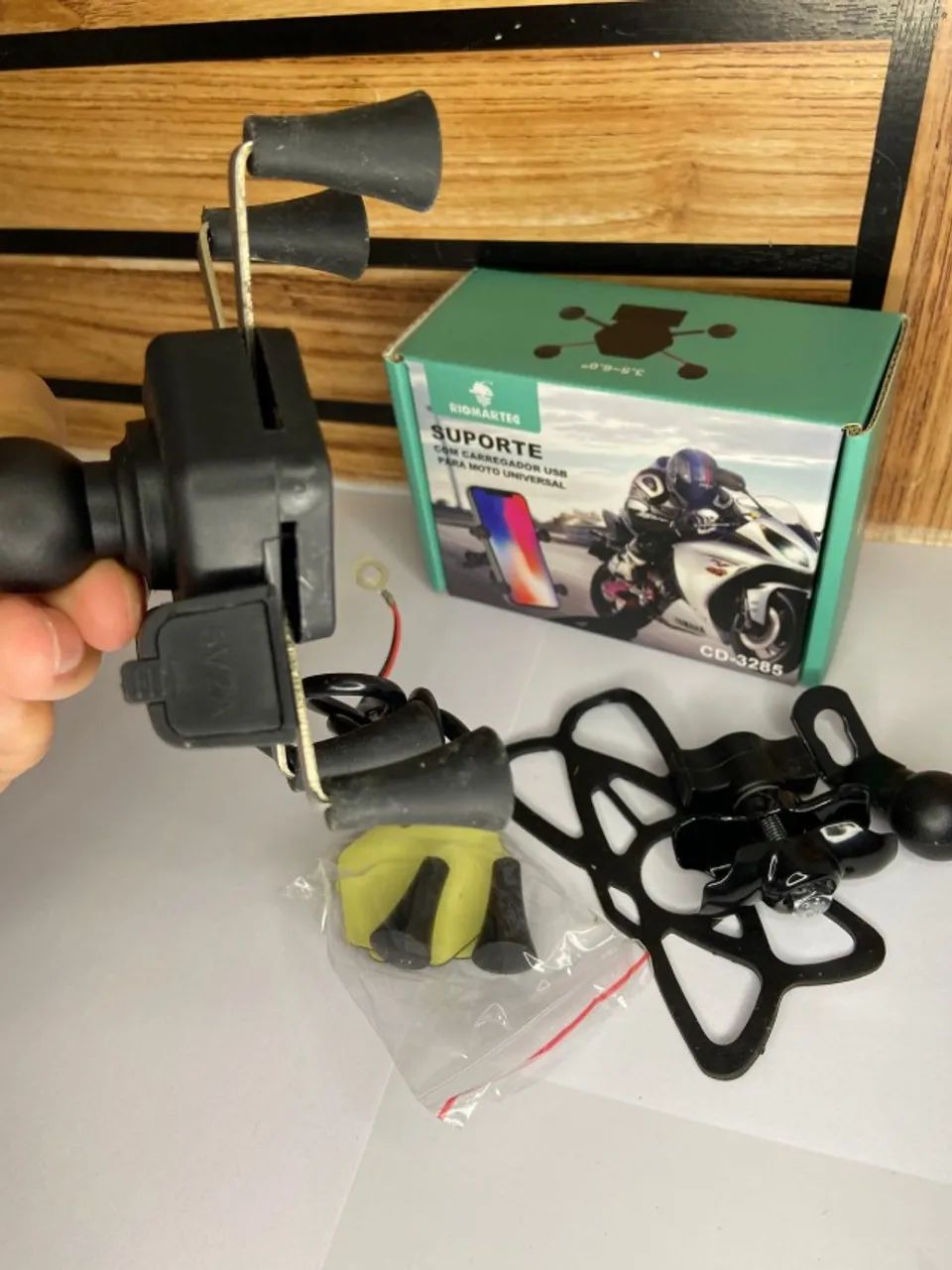 Suporte com Carregador USB Universal para Moto - CD-3285 RioMartec