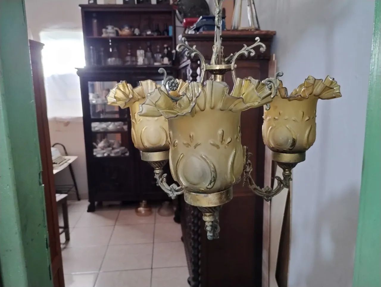 Lustre antigo de bronze 