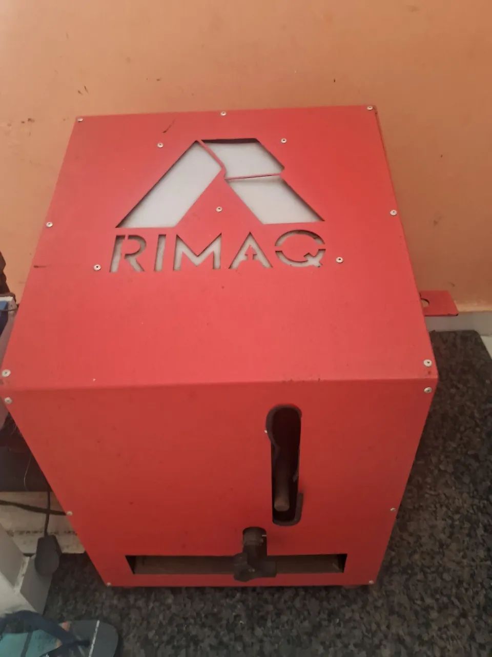 Equipamento comercial RIMAQ fazer chinelos