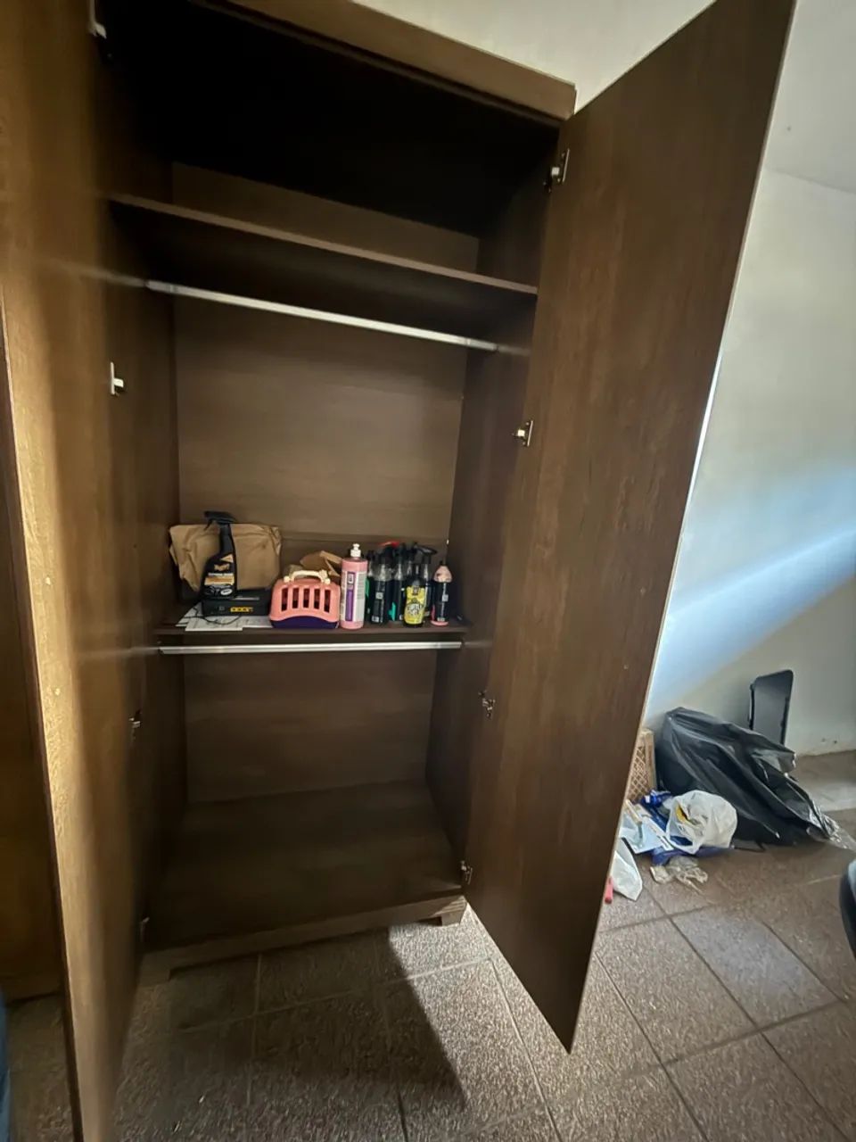 Vendo guarda-roupa semi novo