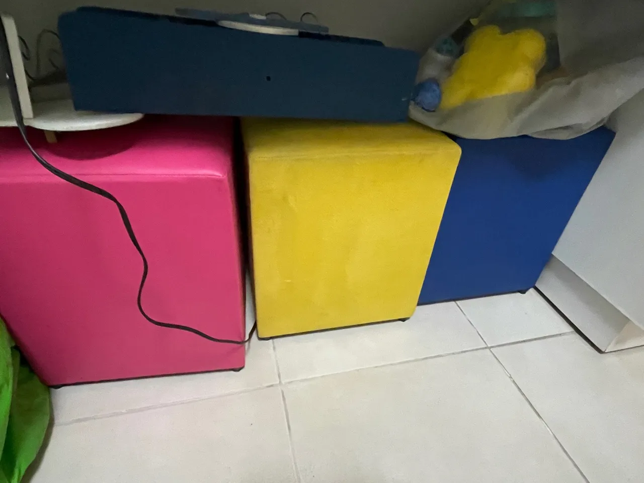 Conjunto de Puffs Infantis R$50,00 cada um.