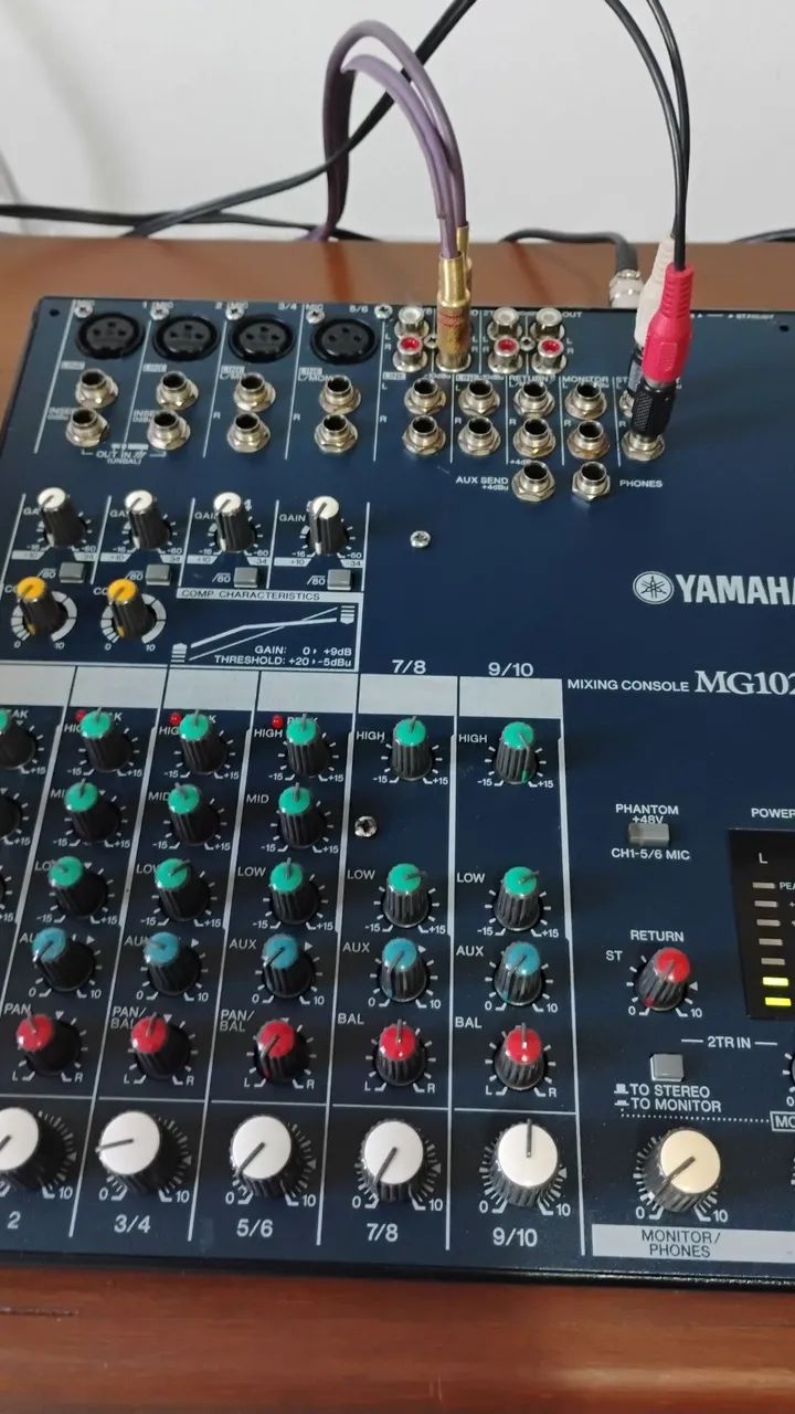 Mesa de som Yamaha MG 102c - Foto 4