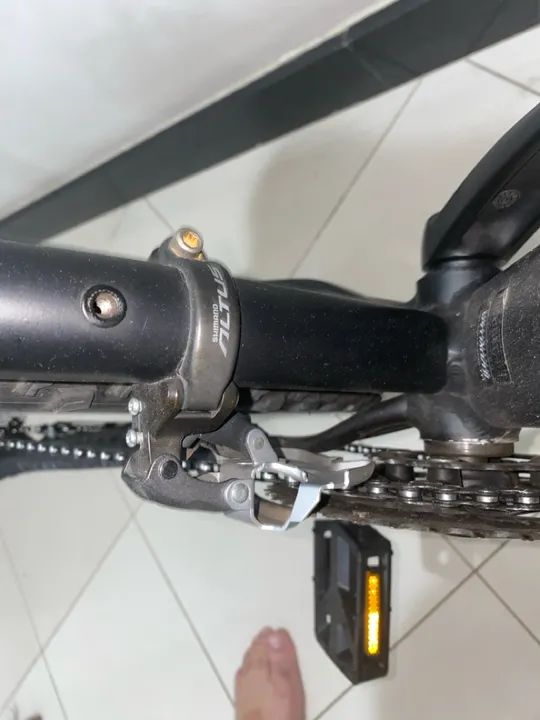 Bicicleta Mountain Bike Aro 29 specialized - Foto 4