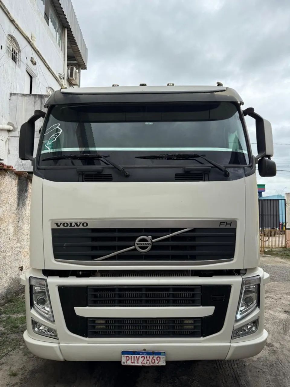 Volvo FH 540 6x4 2014 Branco