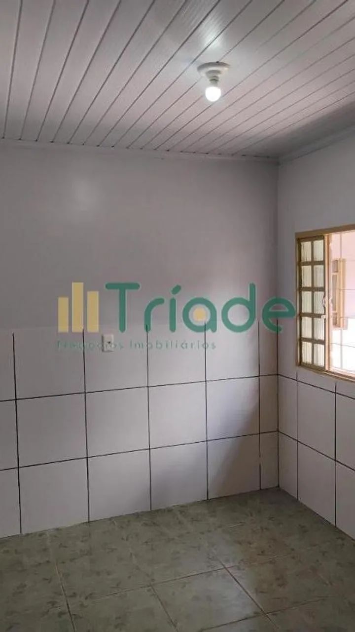 CASA DE FUNDO REFORMADA COM 2QTOS - Foto 4