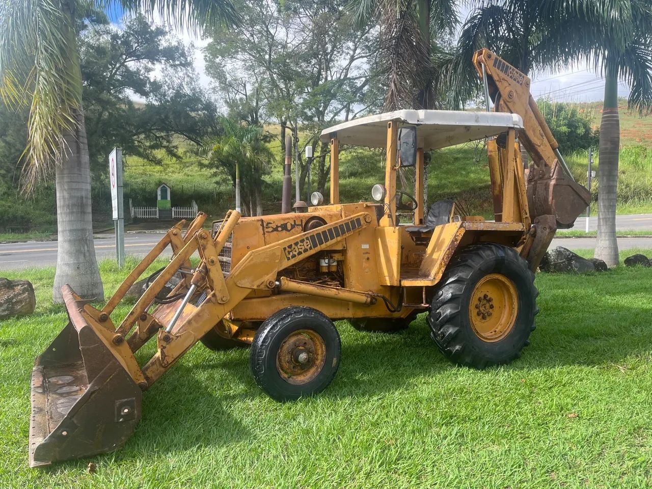 Retroescavadeira case 580H