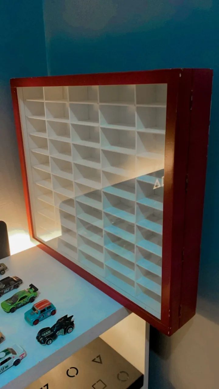 50 carrinhos hot wheels + 1 expositor e brinde - Foto 2