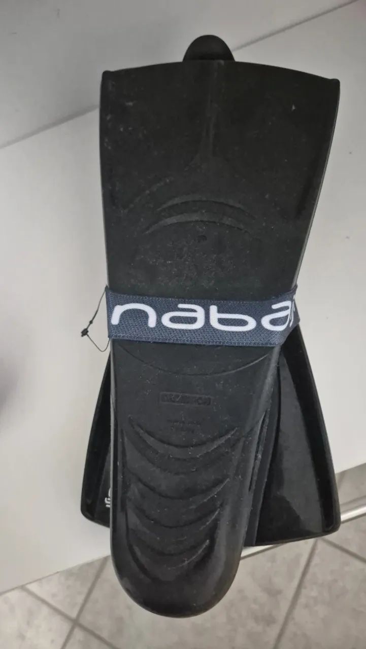 Dois pares de Nadadeira Nabaji. Tam 46 e 38