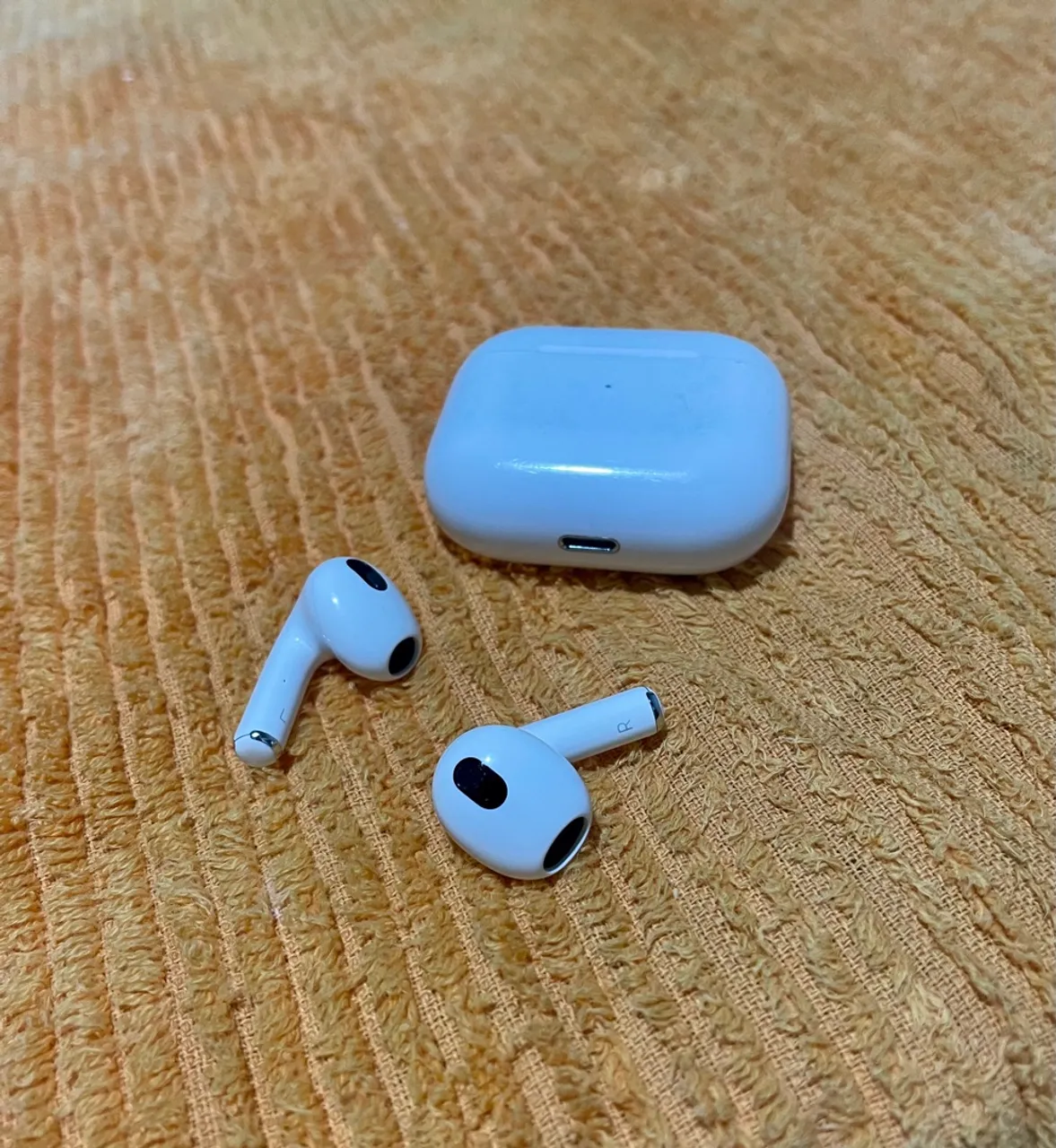 Apple AirPods 4 (Original)