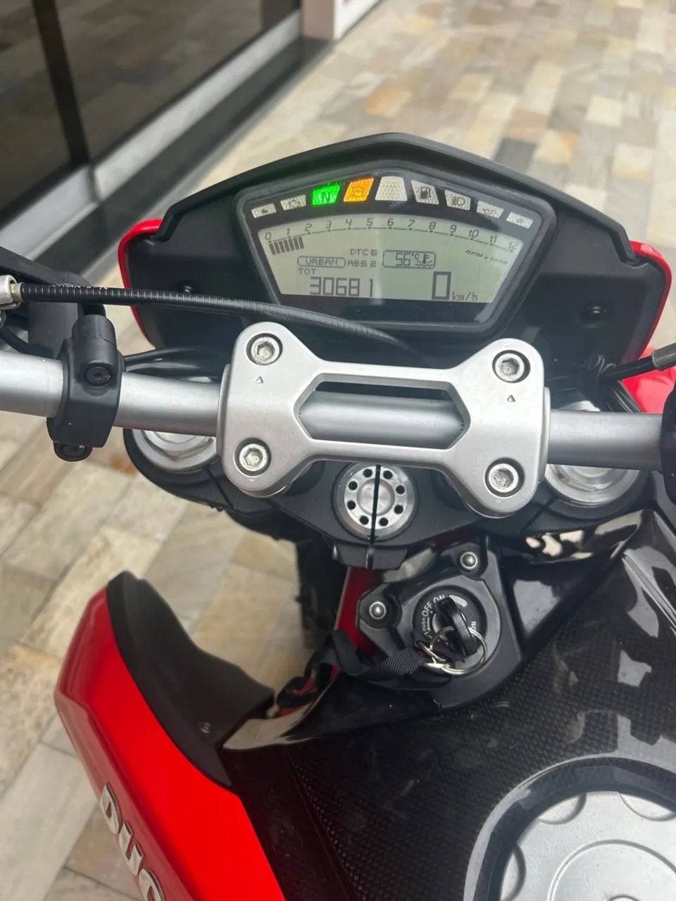 Ducati Hypermotard 821 - Foto 3