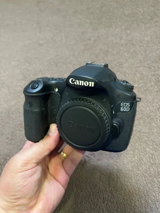 Câmera Canon EOS 60D - leve defeito - Foto 3