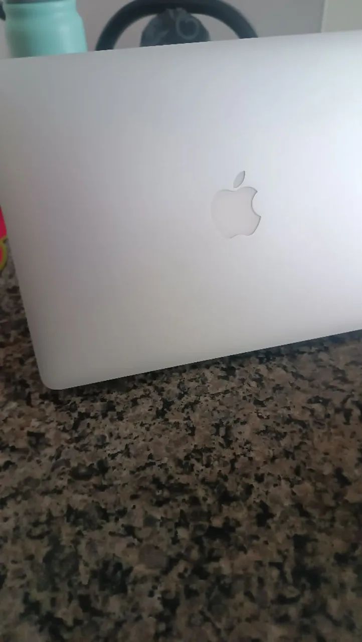 MacBook Air 13 muito novo - Foto 3