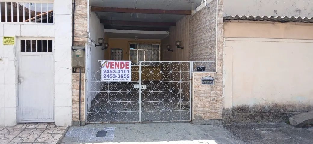 CASA DE VILA EM BENTO RIBEIRO.