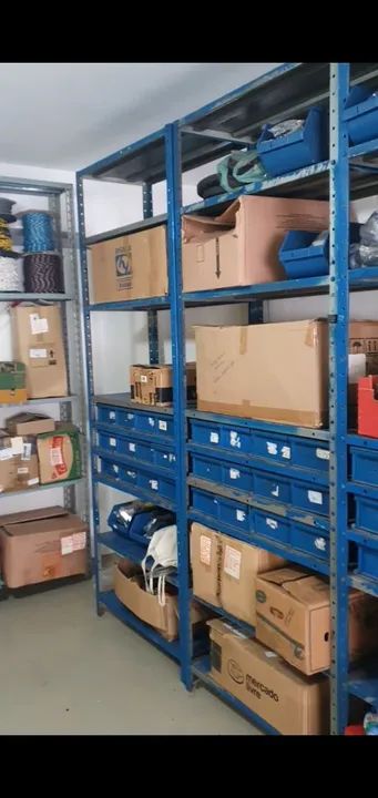 Remanescente de estoque e mobiliário de loja de ferrages, venda em lotes. - Foto 5