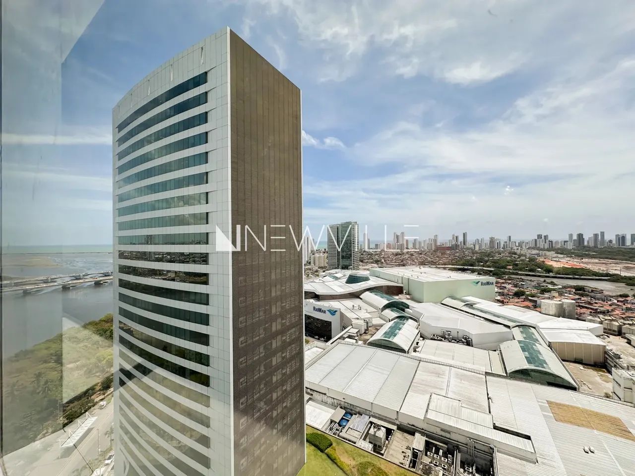 Sala comercial à venda no RioMar Trade Center