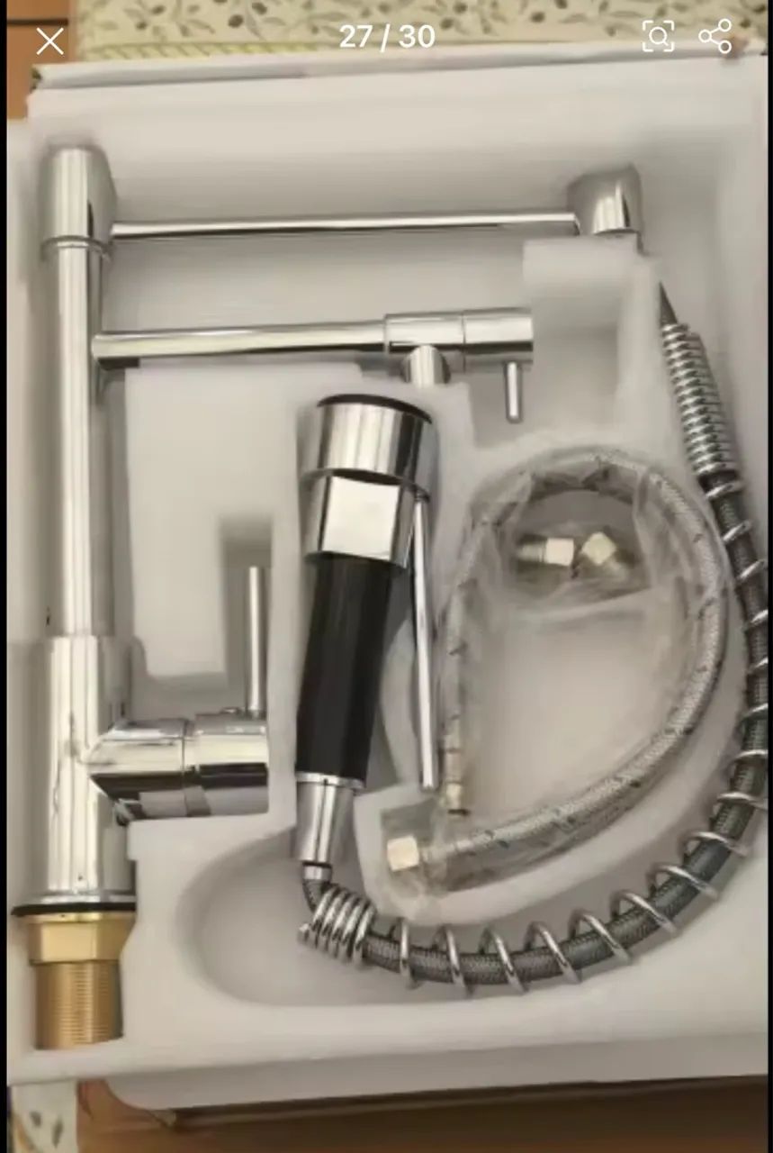 Torneira para Cozinha com Bica Móvel e Design Moderno - Foto 3