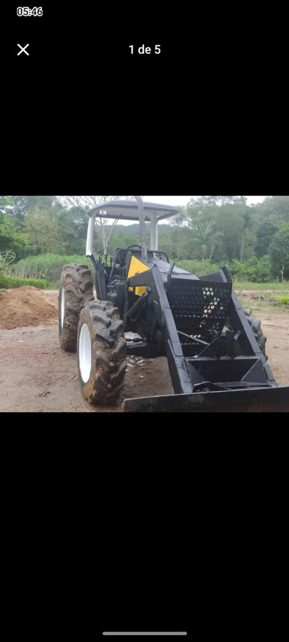 Trator Valtra 800 4x4 com lâmina