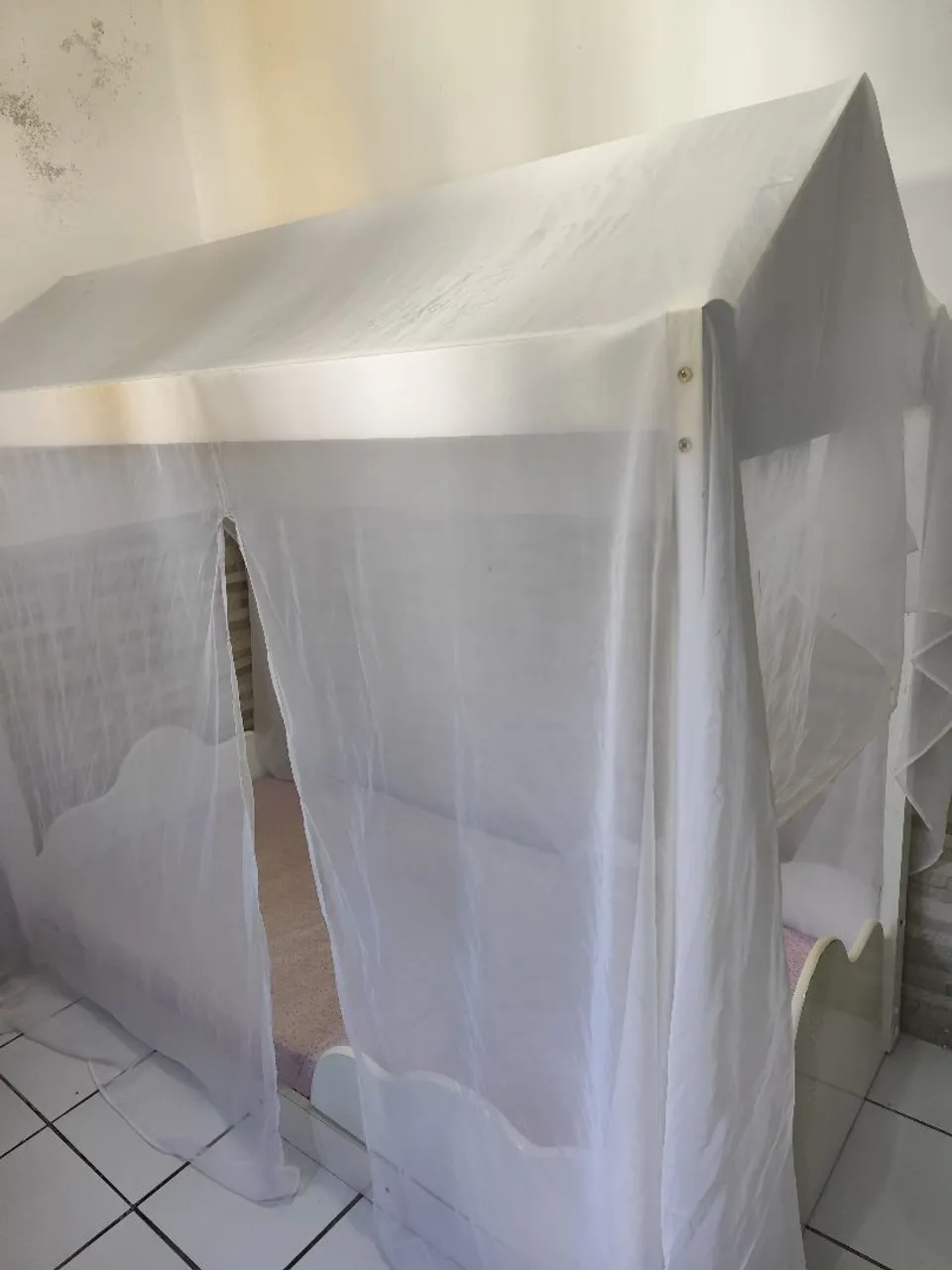 Cama Casinha Infantil com Mosquiteiro