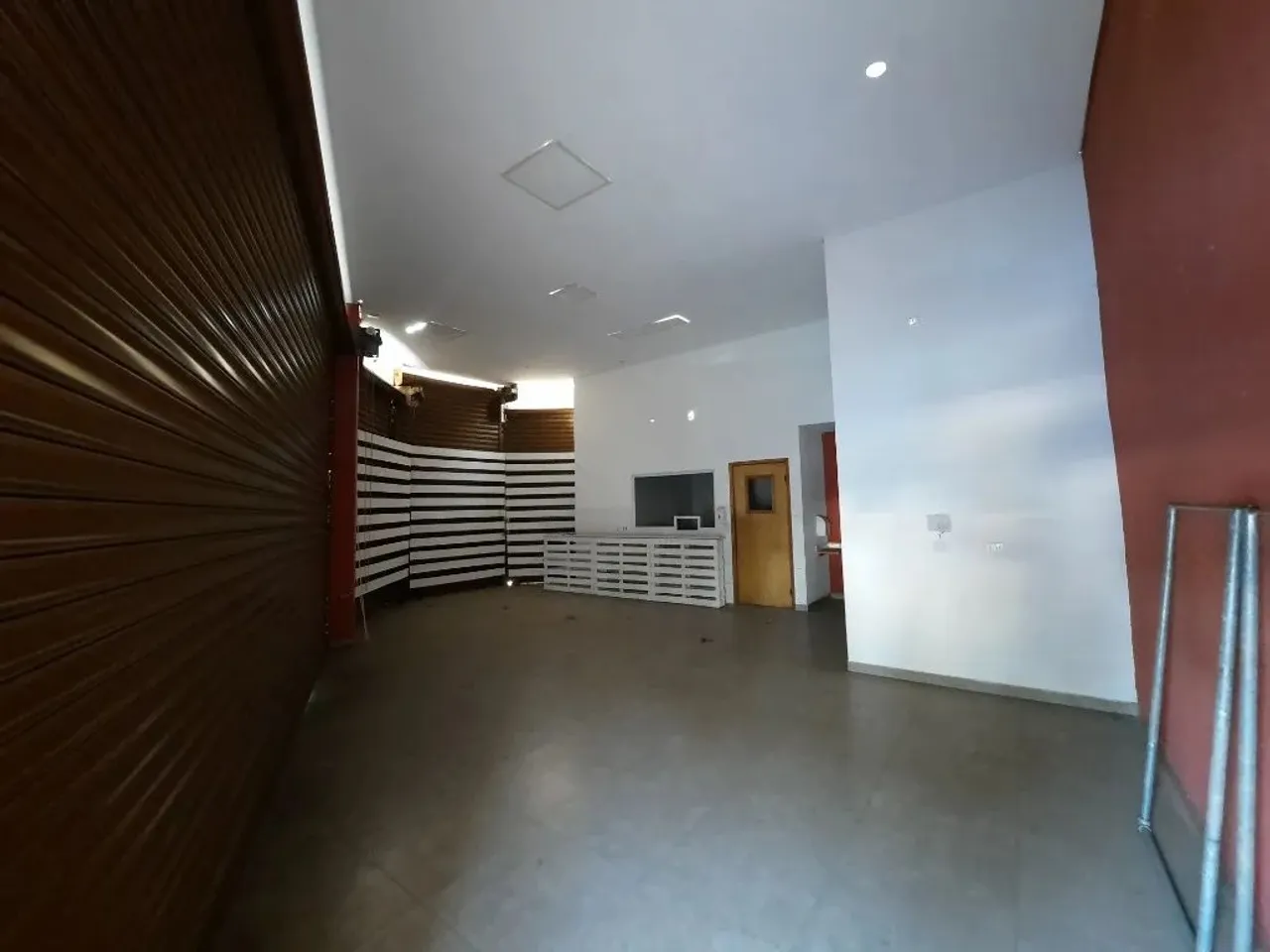 Salão de 130m² para locação na Cidade Dutra