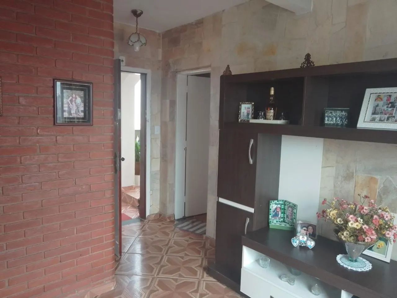 APARTAMENTO COM 03 DORMITÓRIOS EM ITANHAÉM-SP OCALIZADO NO CENTRO DA CIDADE
