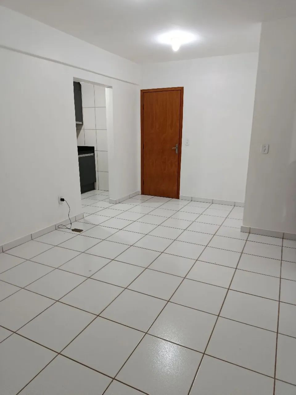 Aluguel apartamento no Areal QS 5 rua 300. Residencial Paraíso 