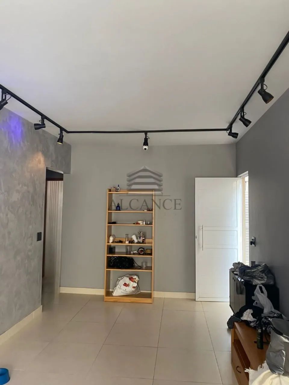 Casa em Condomínio Fechado na Zona Leste, com Energia Solar, 71m², 3 Quartos