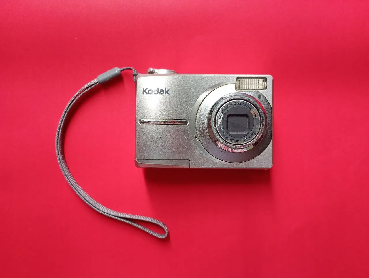Câmera Kodak prateada
