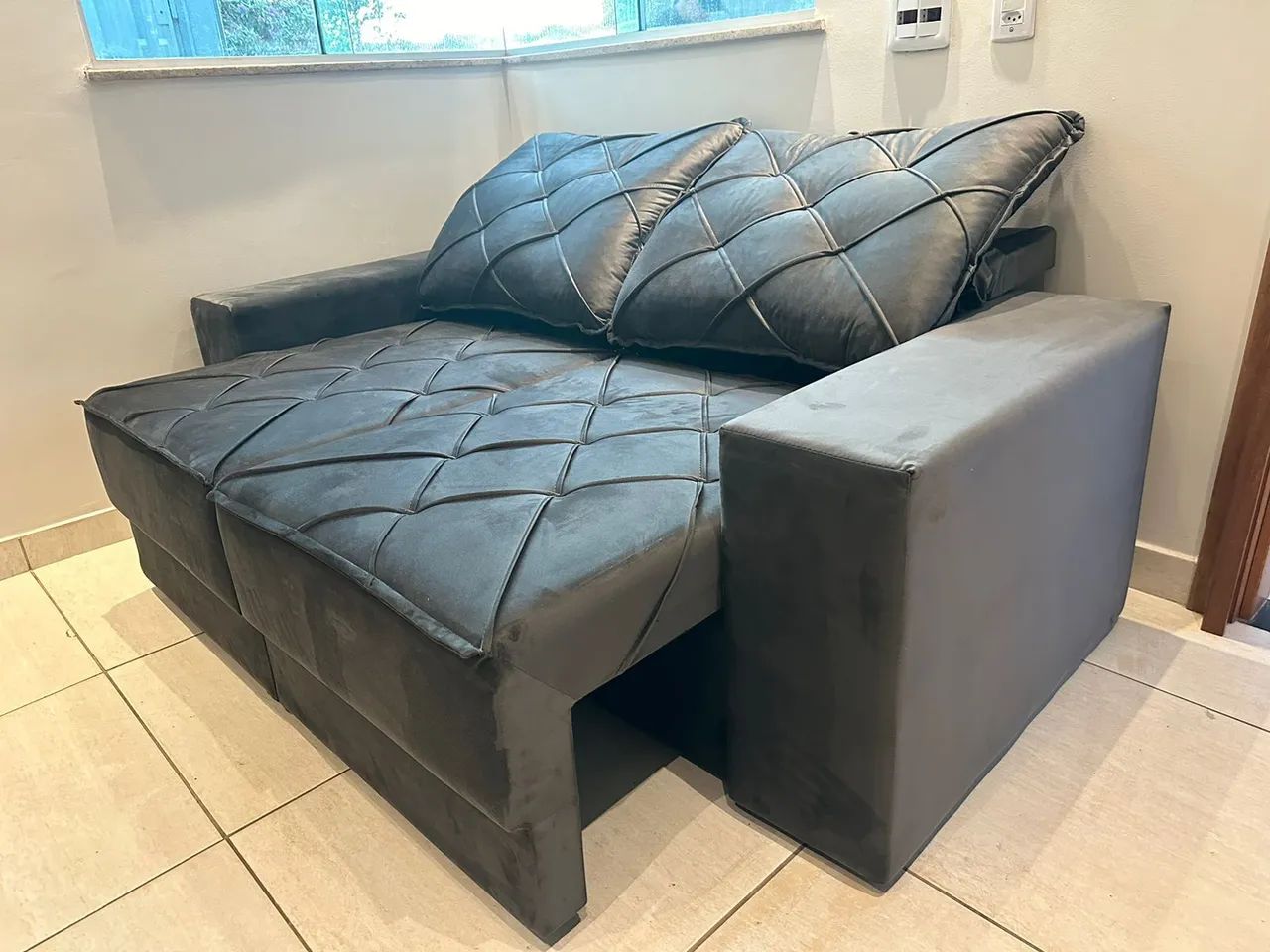 Sofá retrátil em 10 X $130.00 cartão de crédito novo Garantia 