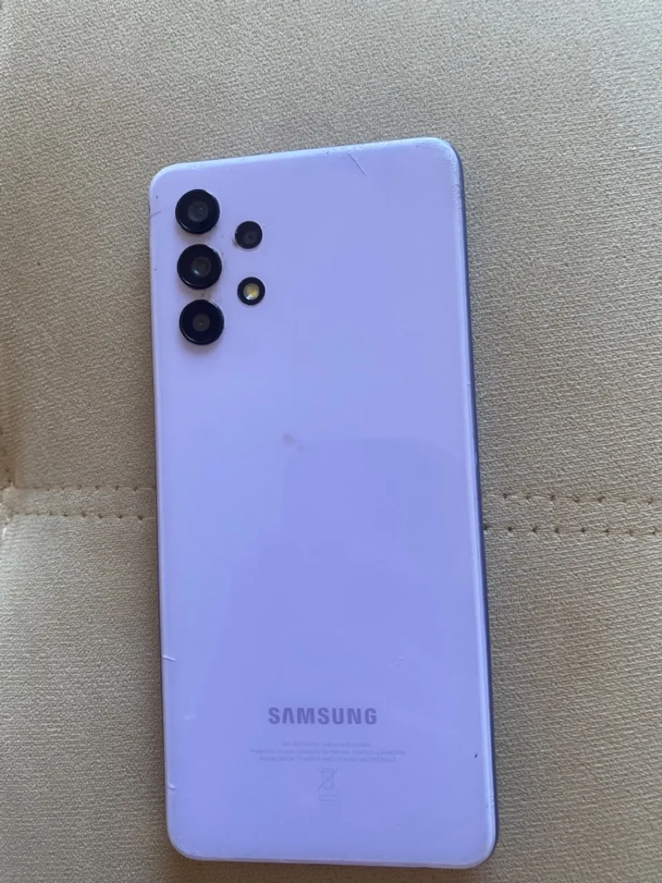 Celular com defeito