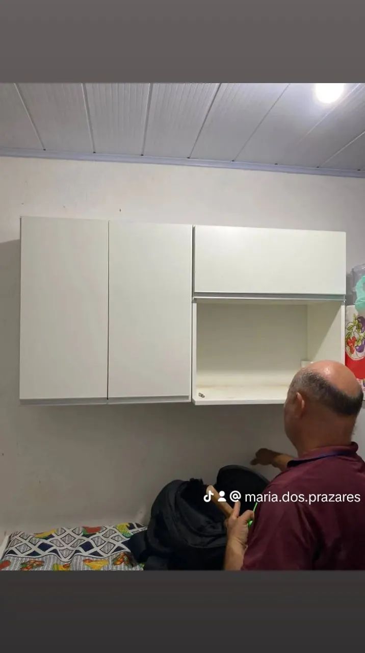 Armário de cozinha branco novo