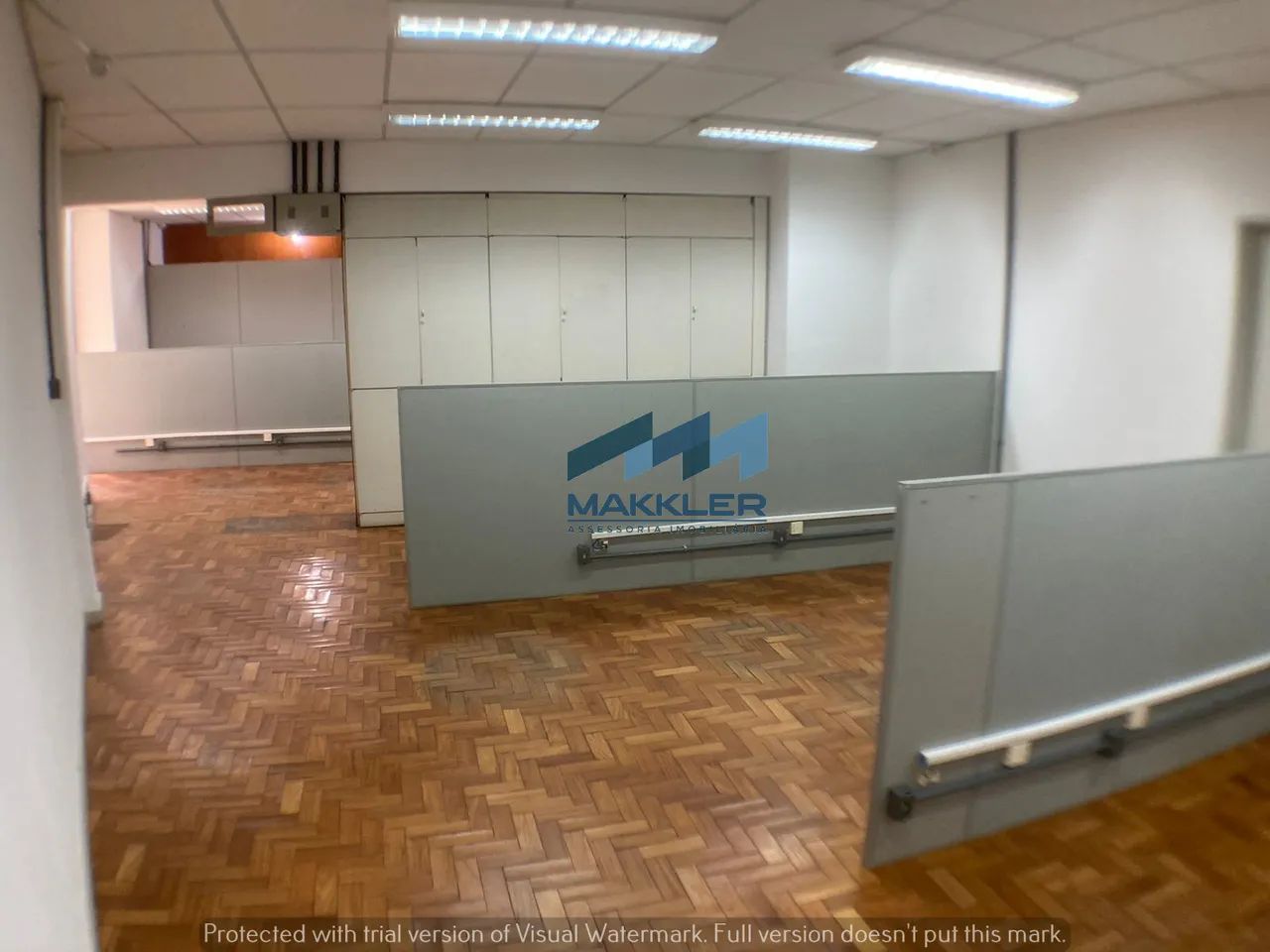 Excelente Sala Comercial à Venda ou Locação no Centro do Rio de Janeiro com 96m²