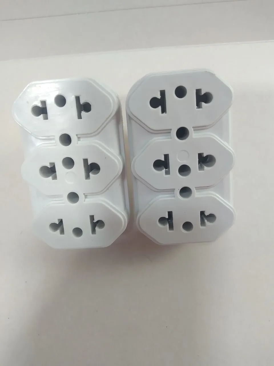 10 Extensor de Tomada Triplo com Adaptador - Foto 3