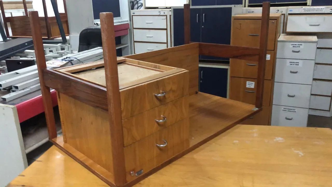 Mesa em madeira maciça para escritório  - Foto 5