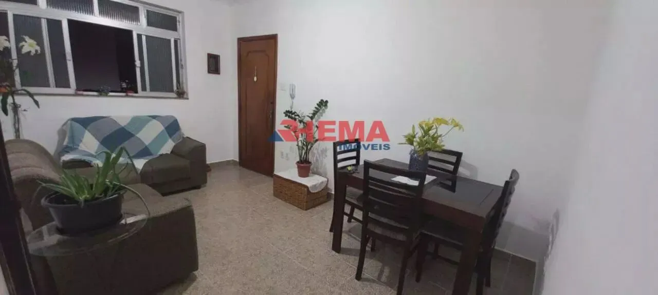 Comprar apartamento com 2 dormitório na Vila Belmiro em Santos.