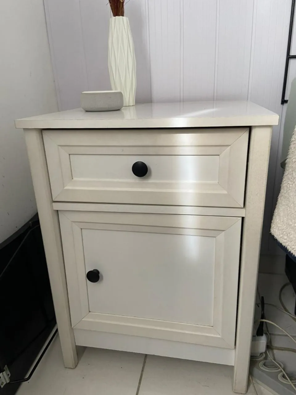Par de Mesa de cabeceira branca com gaveta