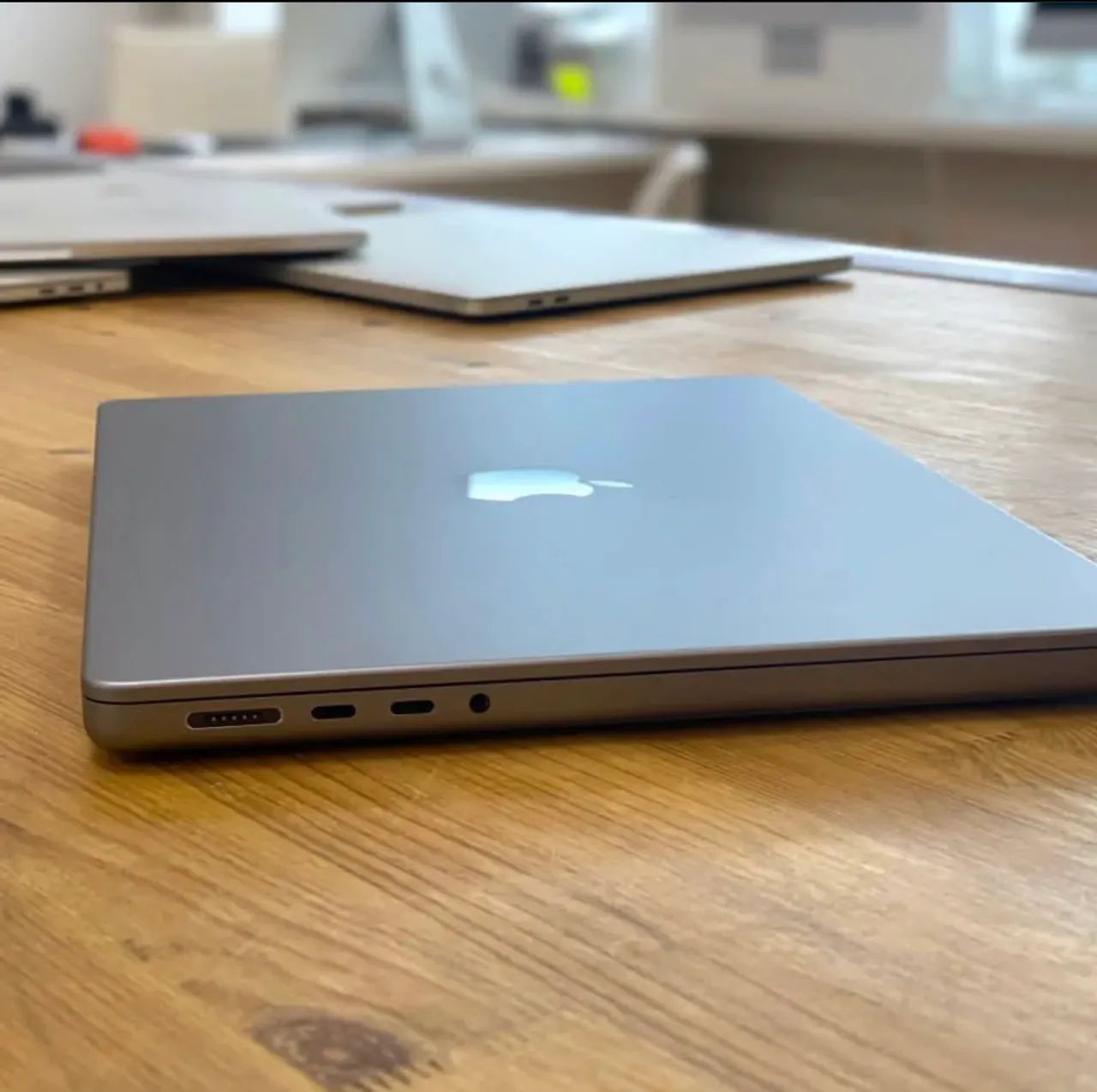 MacBook Pro M1 MAX  - Foto 2