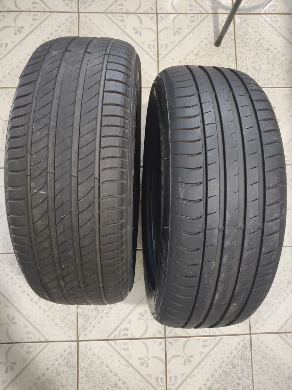 Pneus para carro 225/55/R18 - Ótimo estado!