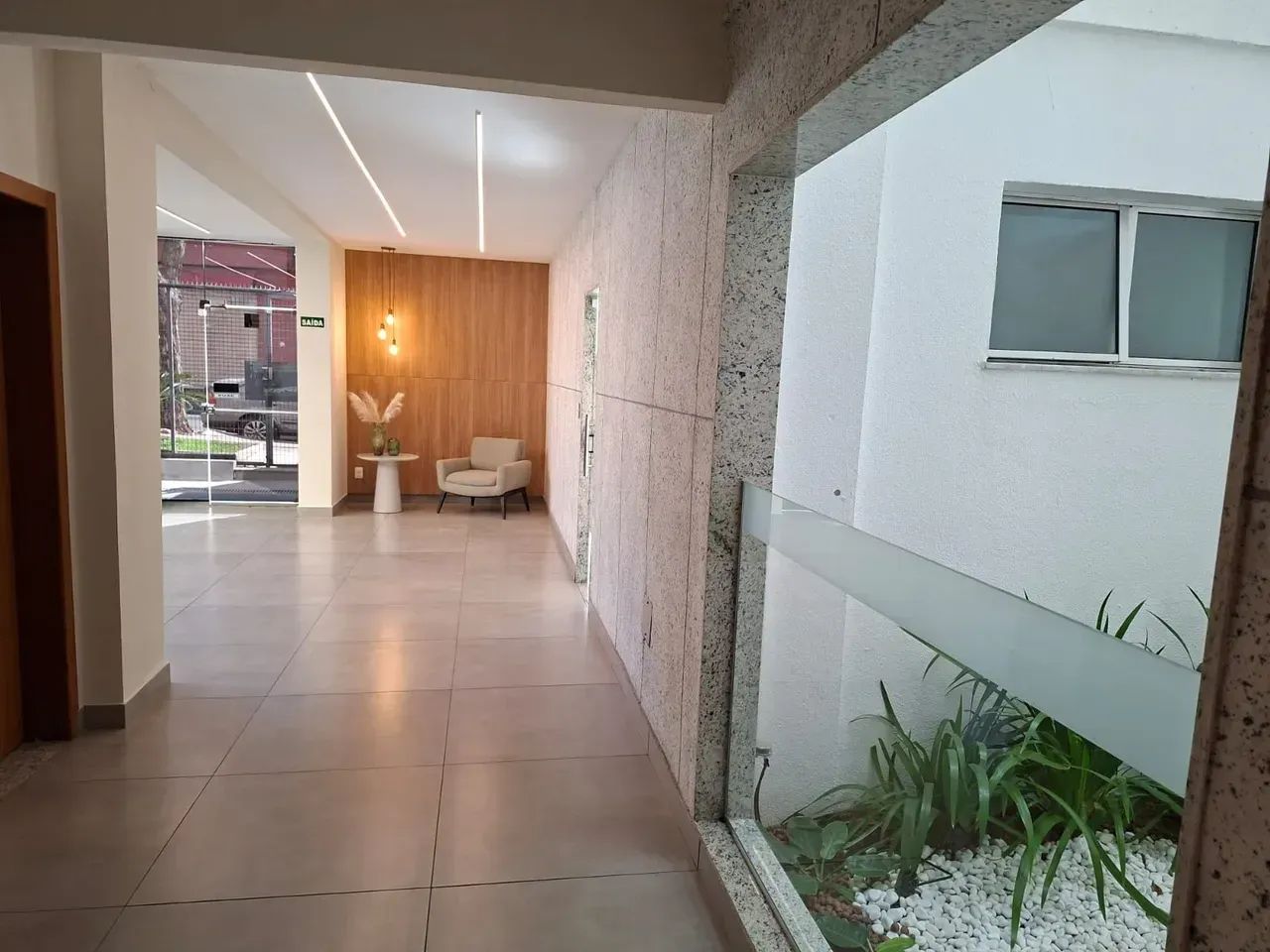 Apto oportunidade reformado e prédio revitalizado - Foto 3