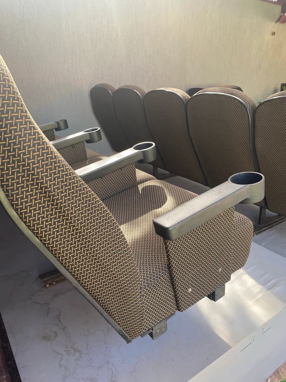 Que tal montar sua própria sala de cinema em casa - Foto 2