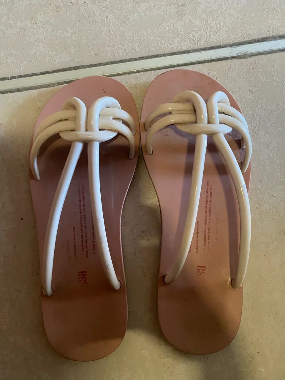 Vendo Melissas original  - Foto 2