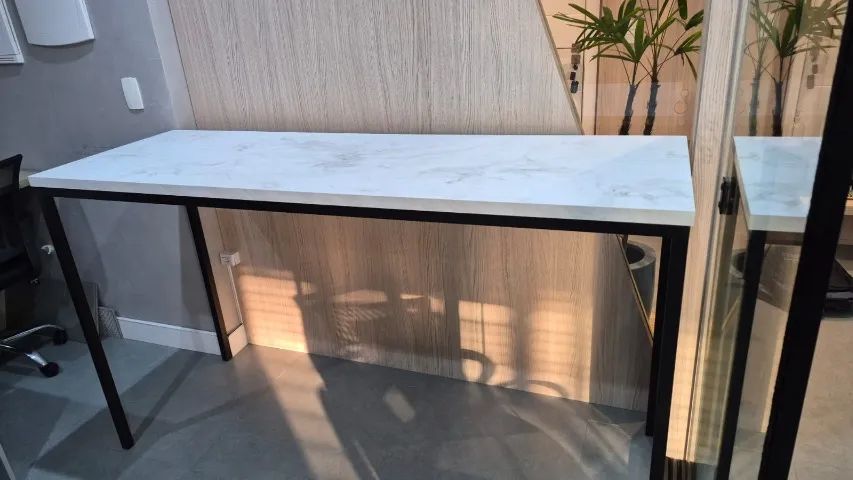 ?Mesa / Bancada Estilo Industrial com Tampo Efeito Mármore   - Foto 2