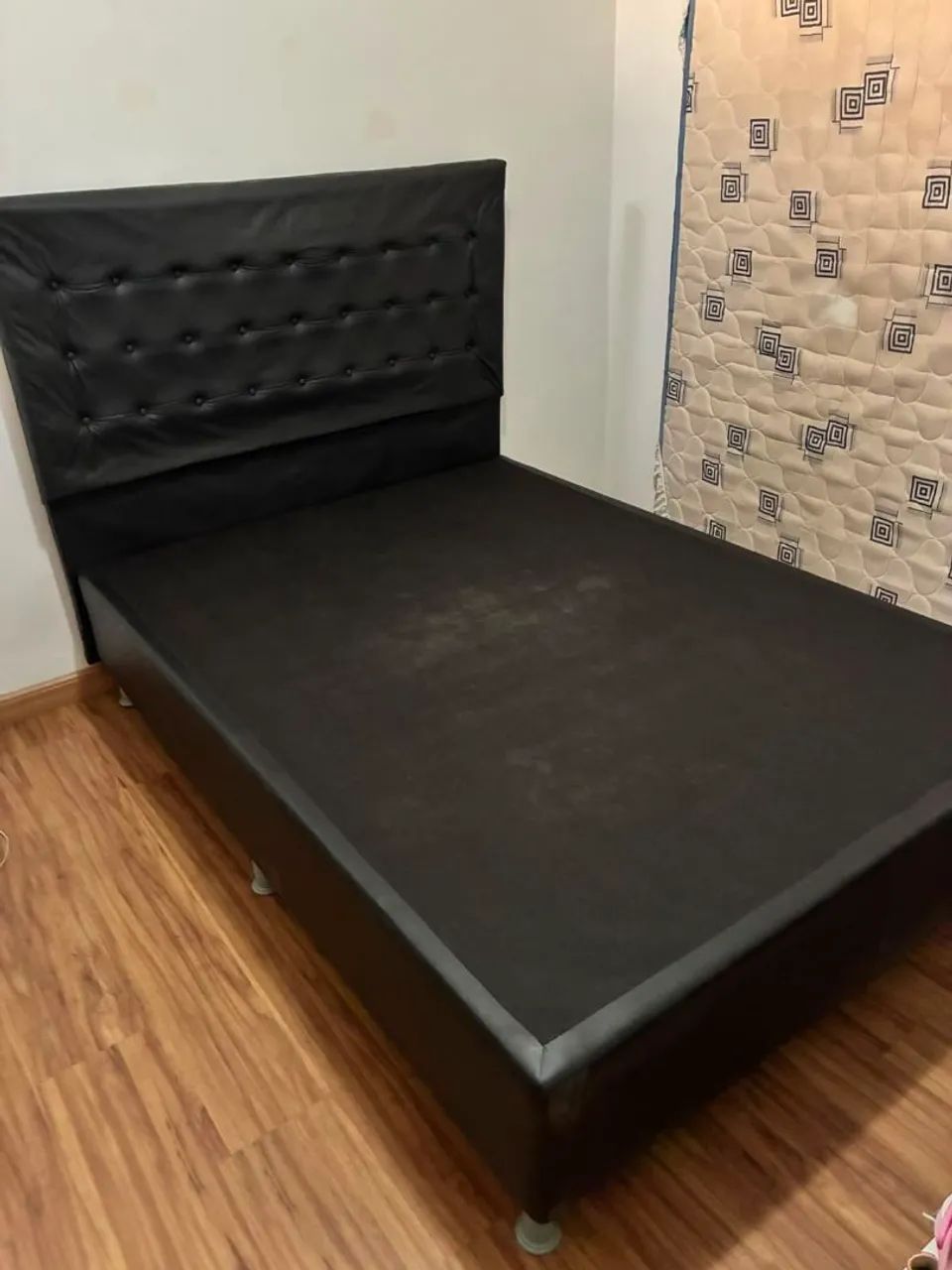 Cama box casal