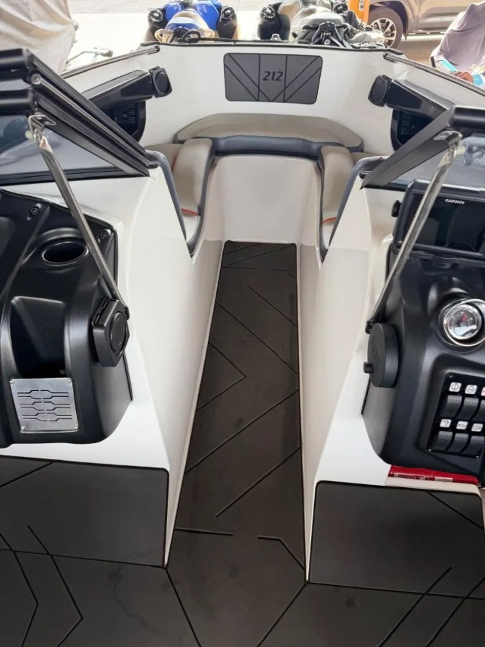 Lacha Focker 212, 2023, Completíssima, Estado de 0 km, Mercury 150 HP, Apenas 25 H de Uso - Foto 9