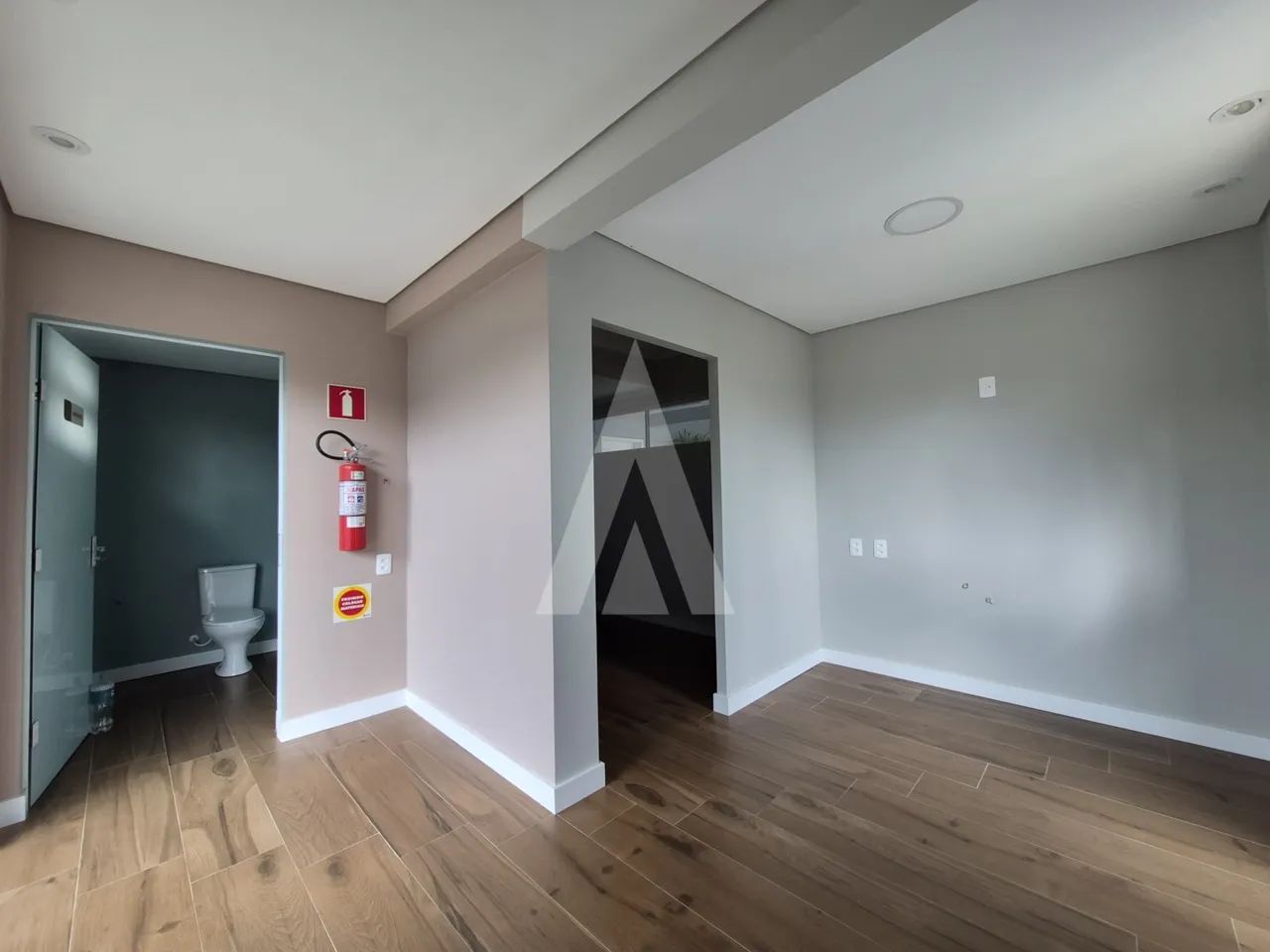 Loja de 22 m² no bairro Costa e Silva. - Foto 4