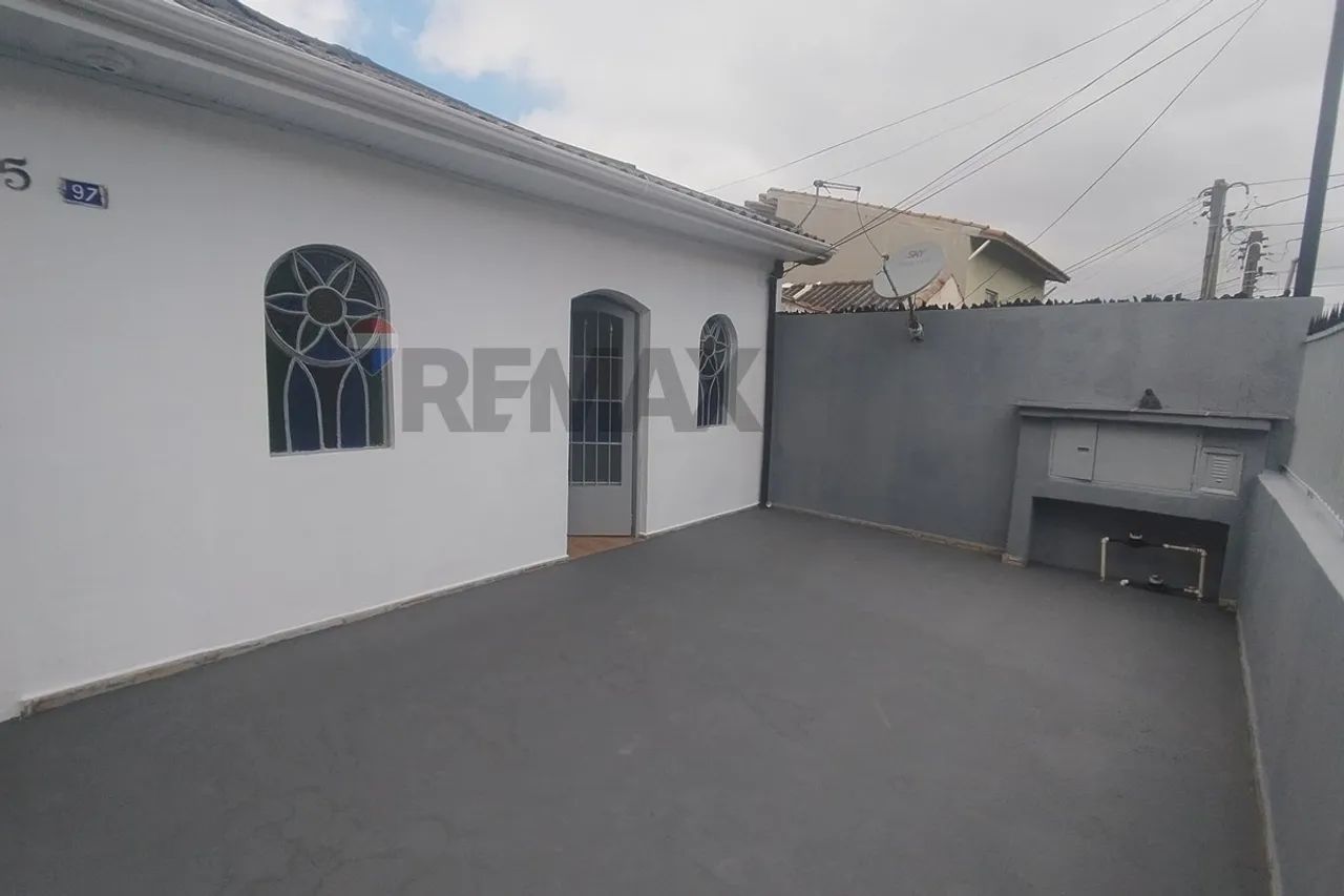 Casa Espaçosa, 80m² com 2 Vagas e Ótimo Preço! - Foto 3