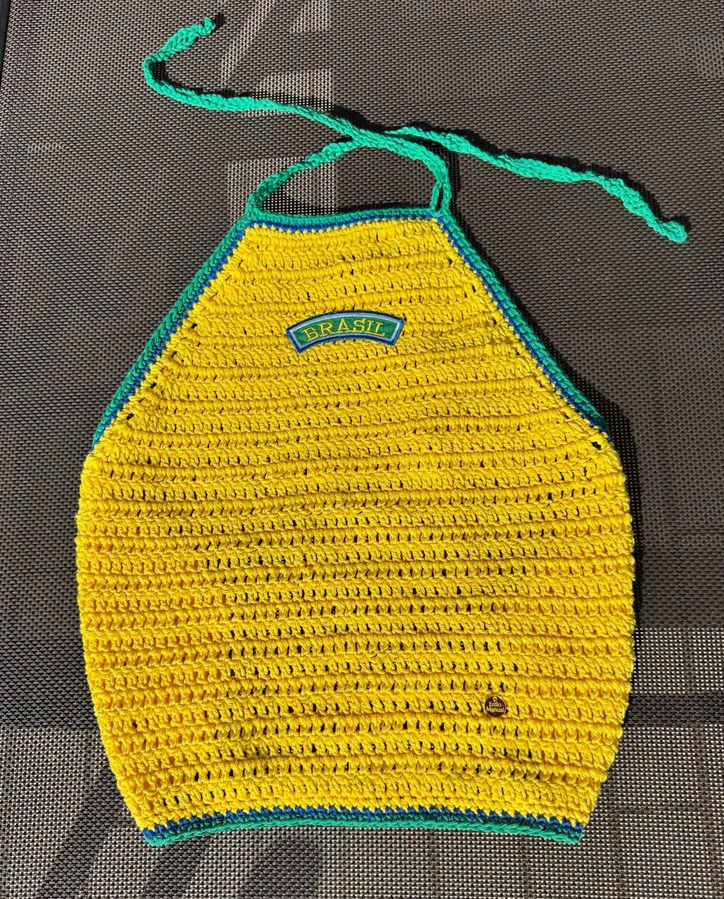 Top cropped de crochê Brasil 