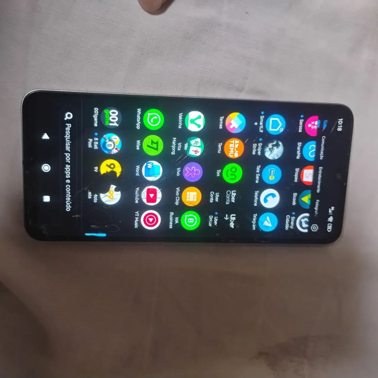 Pocofone C75 trincado mais funciona normalmente 